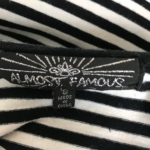 ALMOST Famous Black & White Stripped With Daisies Halter Top  Size S - Picture 5 of 6
